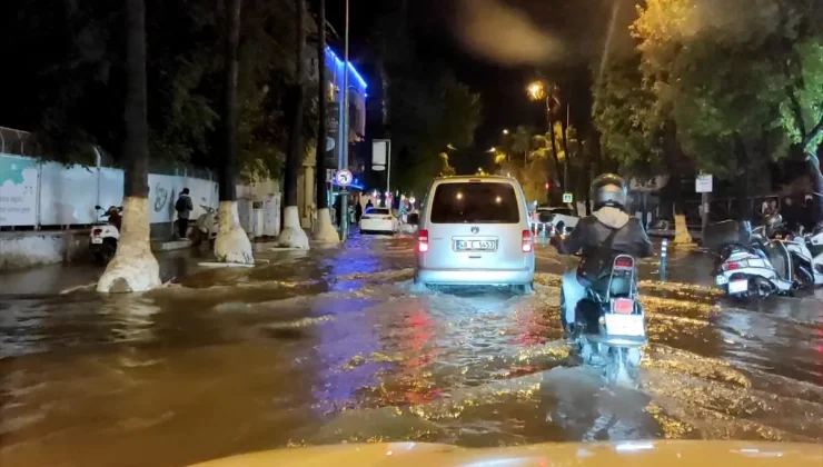 Fethiye’de Şiddetli Yağış Su Baskınlarına Neden Oldu